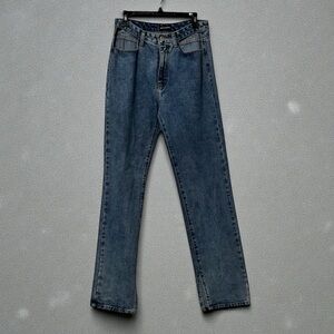 Prettylittlething - Size 8 - Medium Wash - cutout detail on front pockets - B1